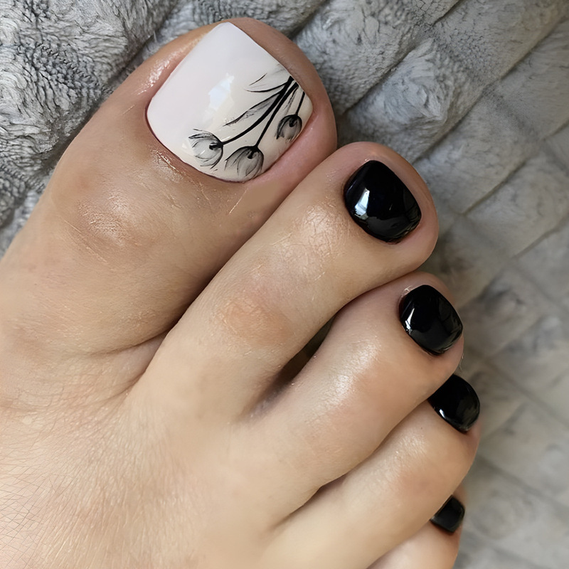 European and American Hot-selling Toenails Simple Artistic Personalized Flower Nail Art Nail Pieces National Style Ink Wearing Toenails