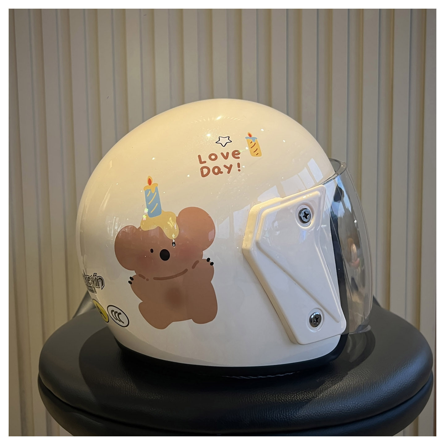 3C National Standard Certified Electric Vehicle Helmet, Men's and Women's Motorcycle Helmet, Four-Season Windproof Universal Cartoon Cute Safety Helmet