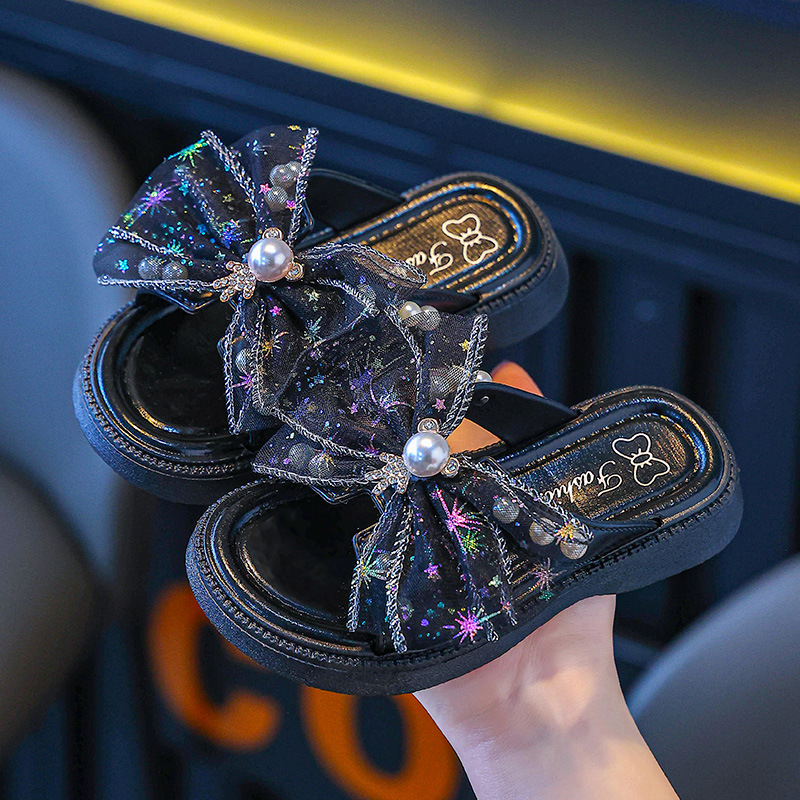 Zapatillas de malla de encaje de niñas de verano nuevas niñas con suela suave de perlas zapatos de princesa de tacones planos de moda casera