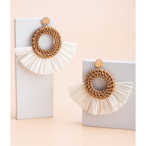 Ins internet celebrity style tassel earrings for women spring and summer new holiday high-end raffia earrings trendy wholesale