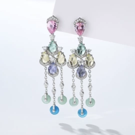 戒指;项链;耳环