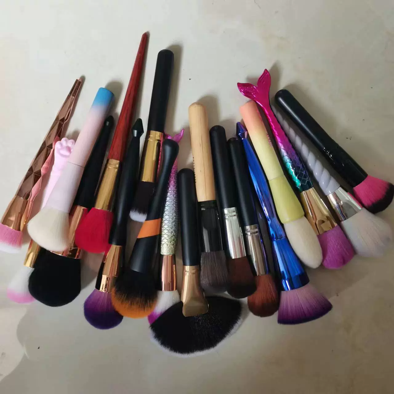 高品尾货刷大号单支化妆刷腮红刷散粉刷好质量处理盲盒推荐