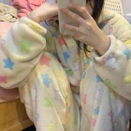 网红爆款代发睡衣女冬季珊瑚绒加厚星星印花翻领拉链家居服法兰绒