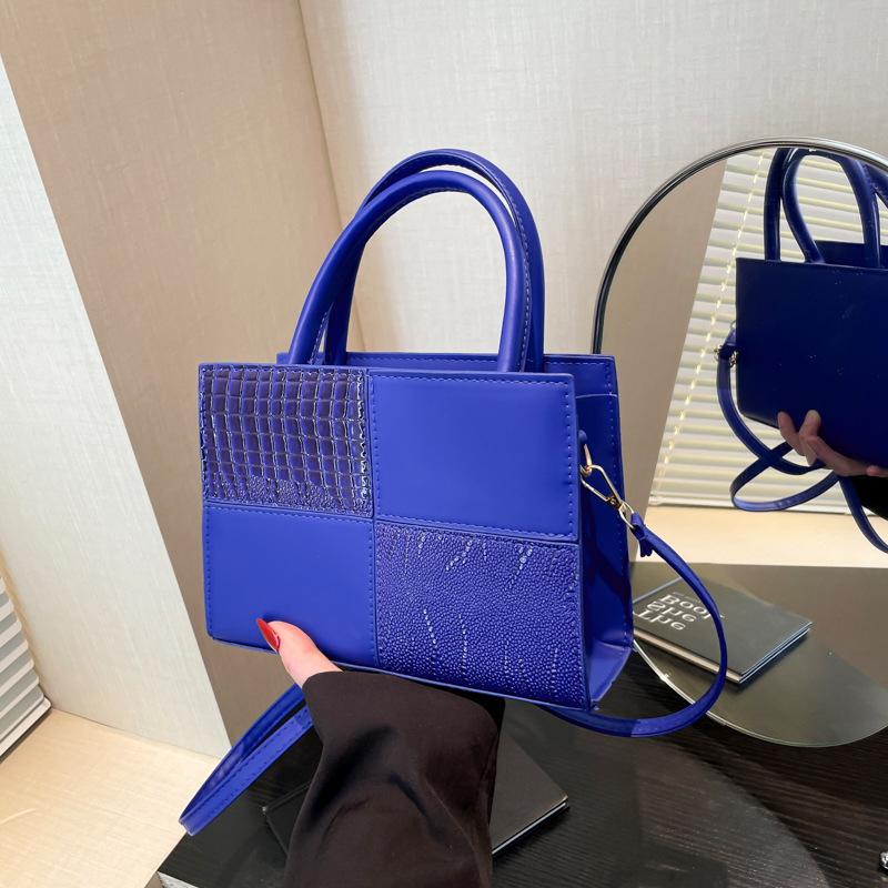 2025 nuevo estilo retrógrado francés de estilo extranjero bolso de hombro simple moda personalidad exquisita bolsa de mano de moda