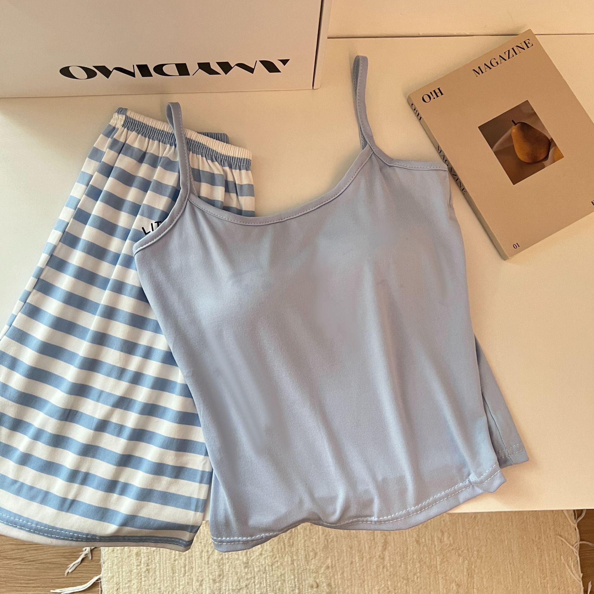 胸パッド付きオールインワンキャミソールレディース夏ピュアセクシーキャミソールストライプショーツパジャマホームウェア2点セット