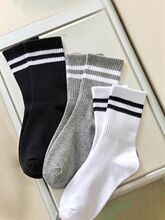 T 96222 Striped Black White Socks ������Ͳ�� ŷ������羳