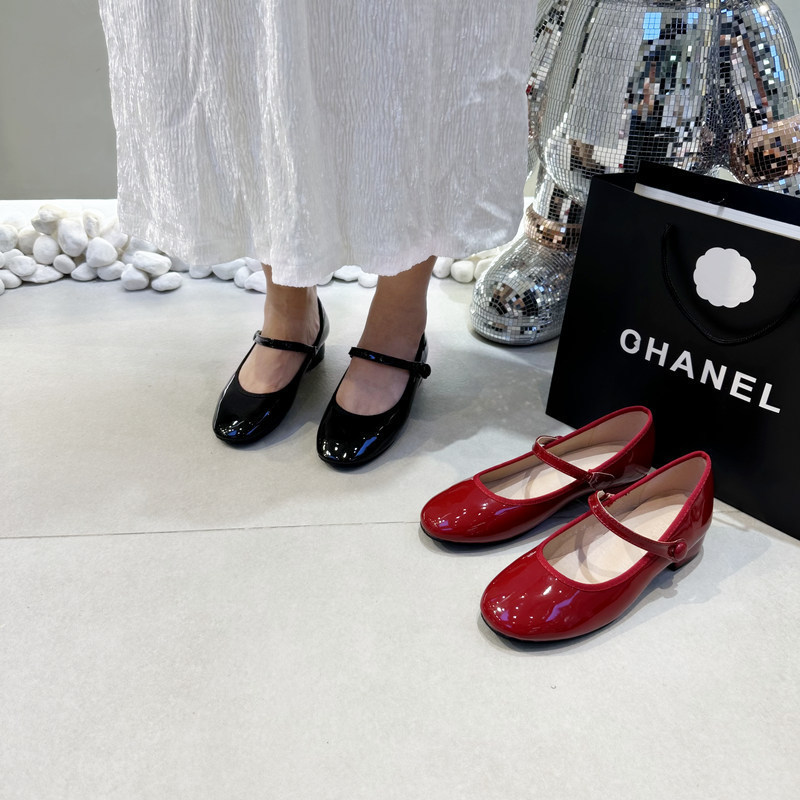 The Treasure of the Store 2025 Spring and Autum New Ballet Shoes Round Toe Buckle Small Red Shoes Red Mary Jane Shoes