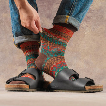 2025新款民族风秋冬批发潮牌男女袜精梳棉无骨复古潮流情侣中筒袜