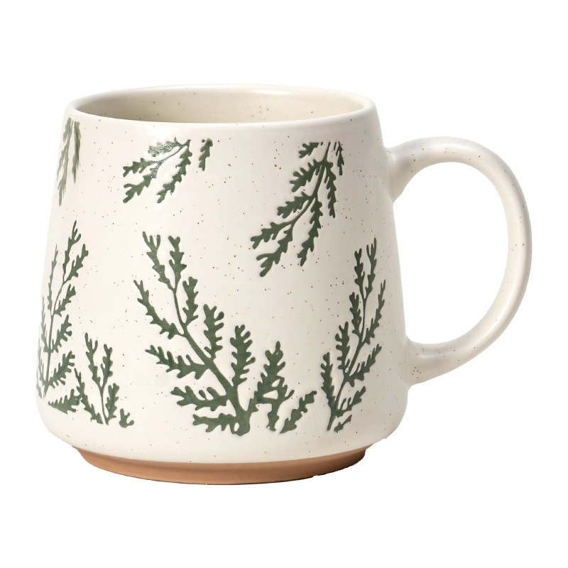Taza de estilo pastoral Taza de cerámica al por mayor Taza de hoja en relieve exquisita Taza de agua para el hogar Taza de café japonesa de gran capacidad