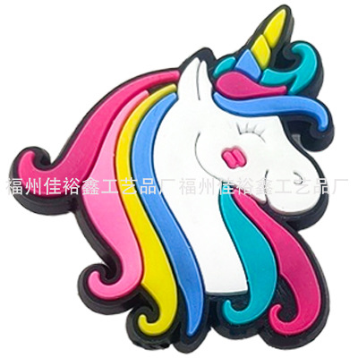 Invierno nuevo colorido unicornio serie agujero Zapatos flor Polaroid Arco Iris pony accesorios para niños transfronteriza en stock