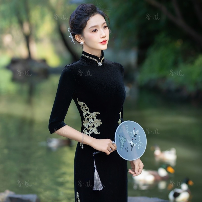 Long elite elegant cheongsam