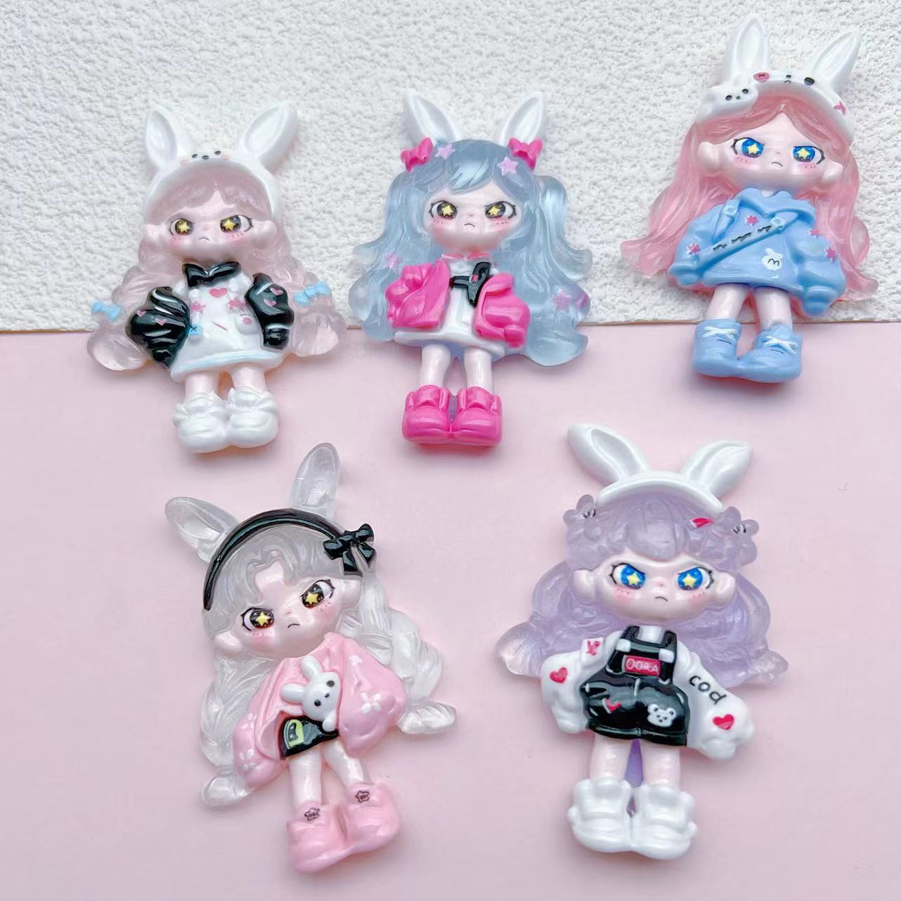 メーカーは直接にお姉さんの夜光を引っ張ります。