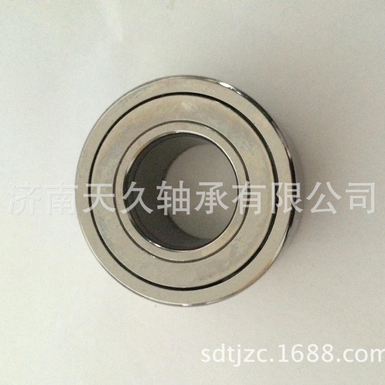 STO 20 X STO 25 STO 25 X STO 30 X STO 35 STO 35 X 滚轮轴承