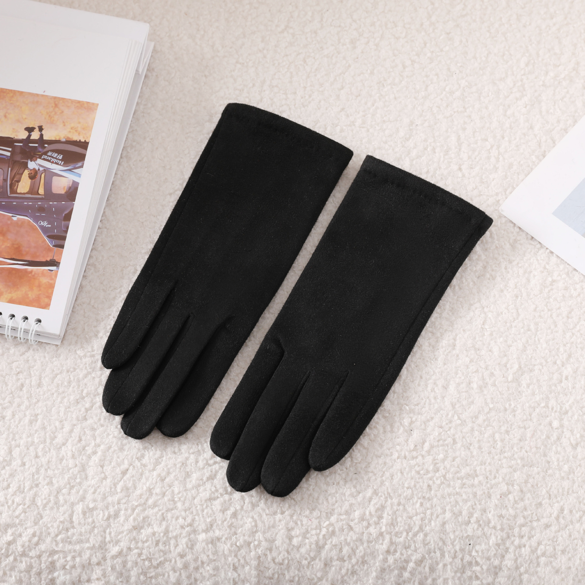 Japón y Corea del Sur simple viento sólido guantes de terciopelo de gamuz al aire libre calentamiento ciclismo a prueba de viento pantalla táctil guantes al por mayor