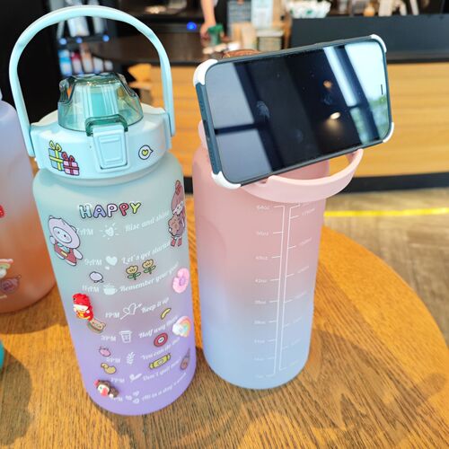 Large-capacity water bottle gradient color with straw sports frosted water cup portable handle adult drama cup free stickers