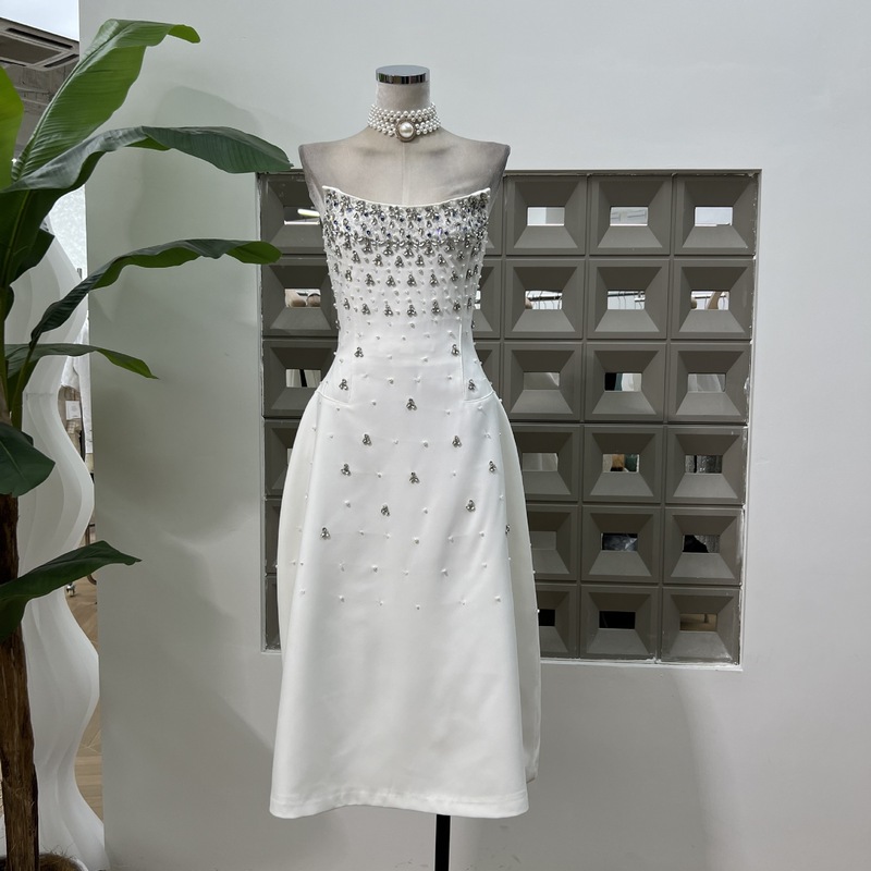 High-grade expensive gas CHIC manual nail drill heavy industry waist tube top dress chaebol daughter cold wind long dress