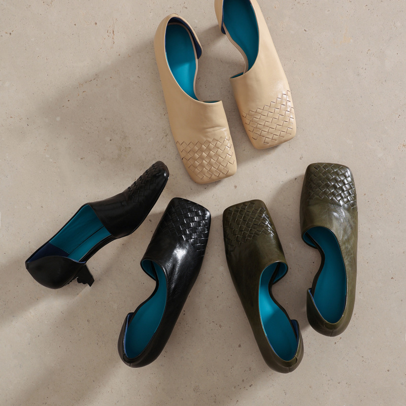 Unique and Stylish! 2026 Summer Side-Cut Woven Small High-Heeled Shoes, Retro Top-Layer Cowhide Square-Toe Fashion Shoes with Irregular Heels Unique and Stylish! 2026 Summer Side-Cut Woven Small High-Heeled Shoes, Retro Top-Layer Cowhide Square-Toe Fashion Shoes with Irregular Heels
