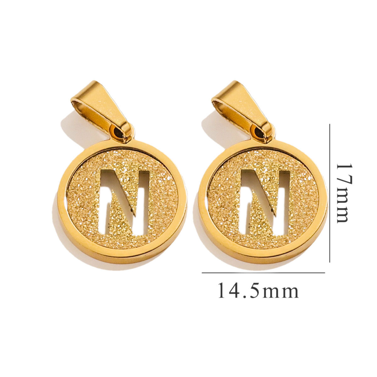 Acero inoxidable redondo prensado 18K titanio acero letras colgante personalidad nicho diseño de moda moda moda DIY joyas colgante