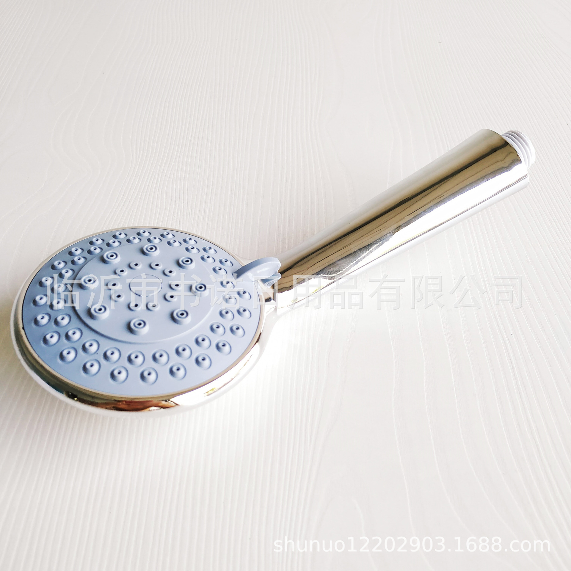 1.4-meter stainless steel shower hose, water heater, shower head set, 5-yuan store supply, shower head undefined