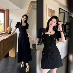 大きいサイズの婦人服の気質の方襟のポケットのファッションのワンピースの太っているMMは肉の黒色のデニムのスカートの女性を隠します。