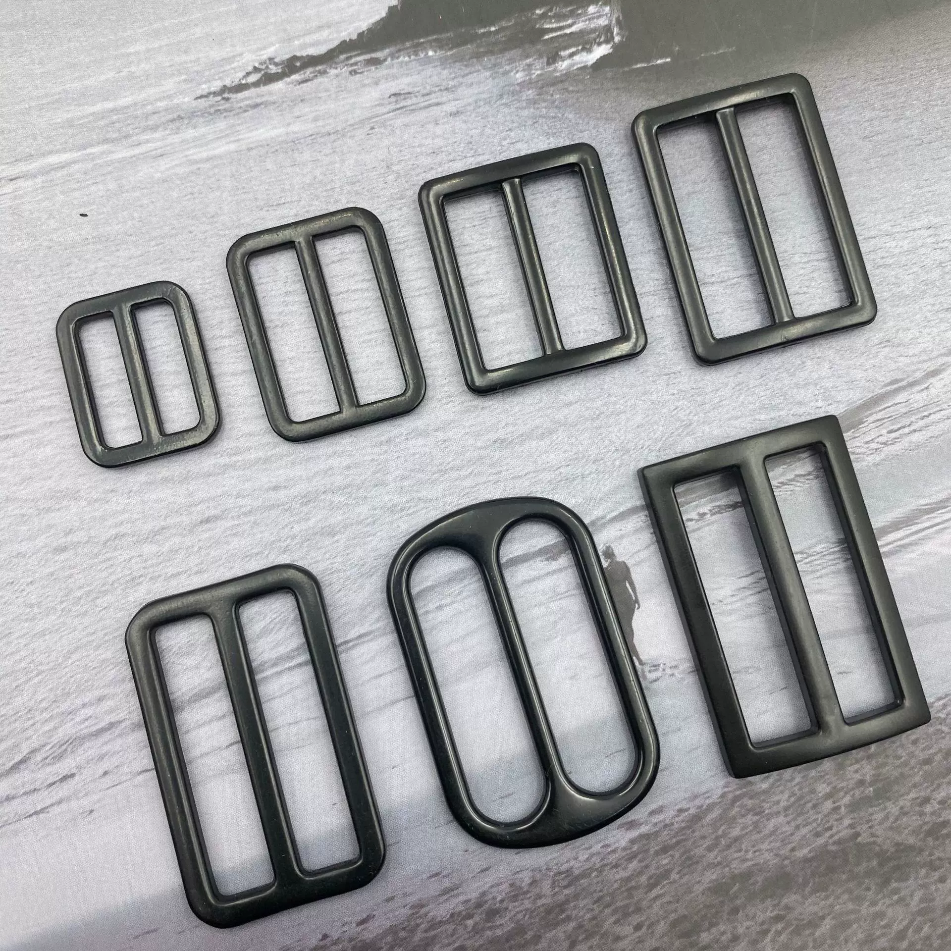 金属锌合金平面黑色日字扣肩带外套四方弯曲三档调节扣捆绑扣