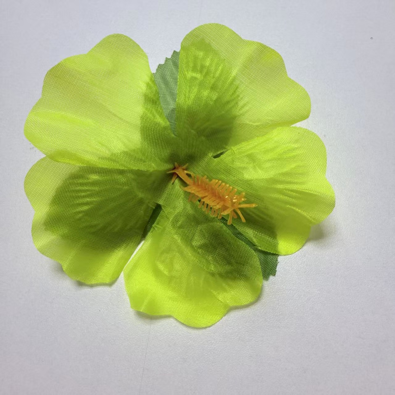 Nuevo producto hawaiano imitación de pétalos para llevar una guirlanda de cuello de montaje de hojas de flores DIY tela de poliéster hecha a mano pétalos falsos de color