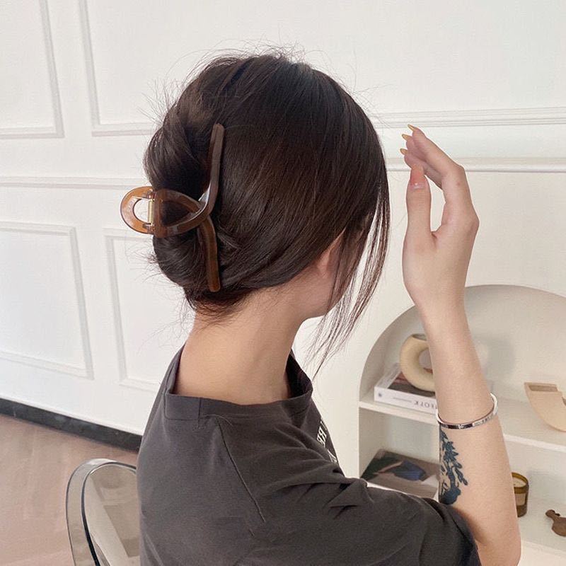 ヘアピン グリッパー 大型アクリルヘアクリュー 女性用 シンプル気質 シャーククリップ 後頭部ヘアアクセサリー 2025|undefined