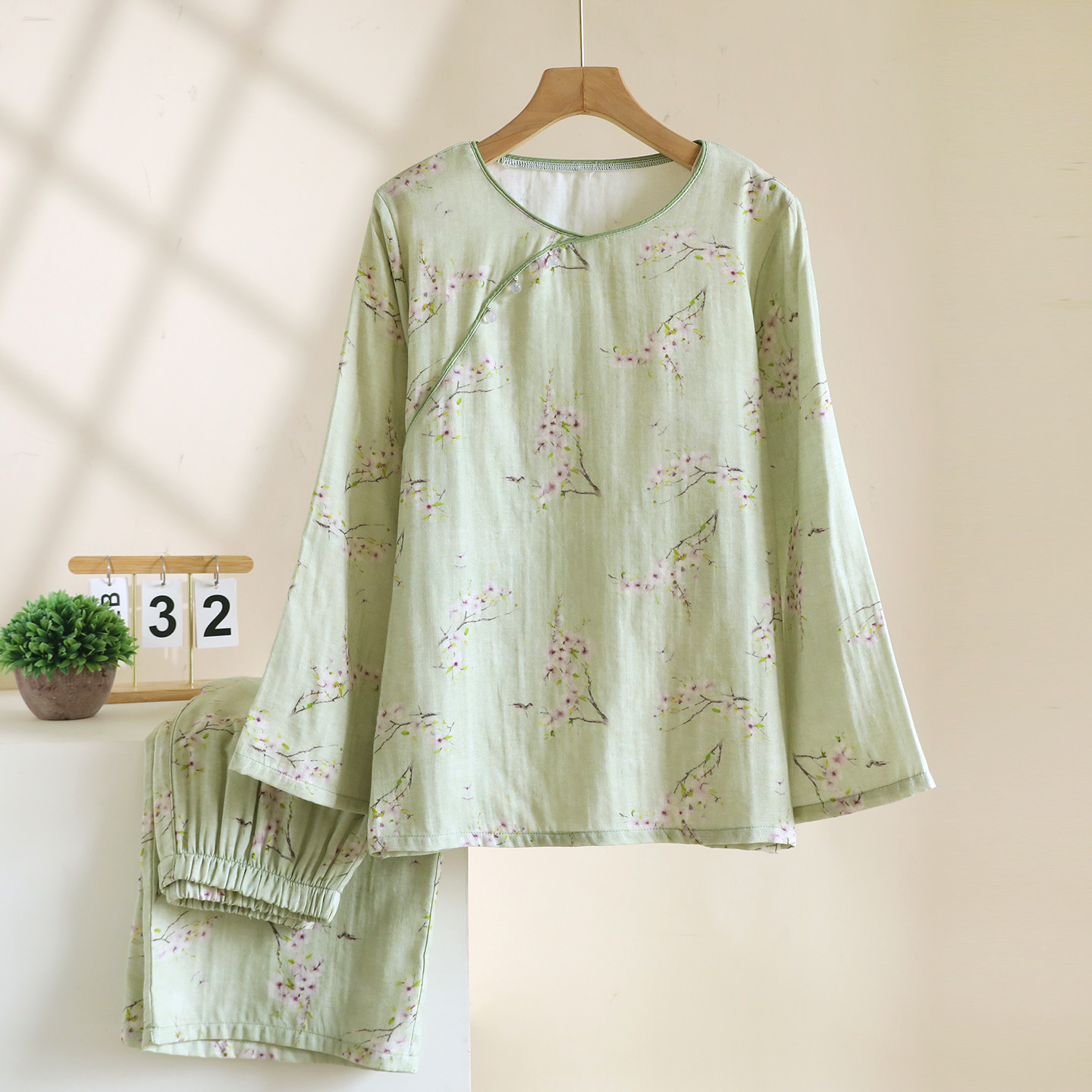 2026 Frühjahr/Sommer Neues Damen-Pyjama-Set 100% Baumwollgaze Chinesischer Stil Rundhals Dünne Ärmel Lange Hose Lose Hauskleidung – Detail 3