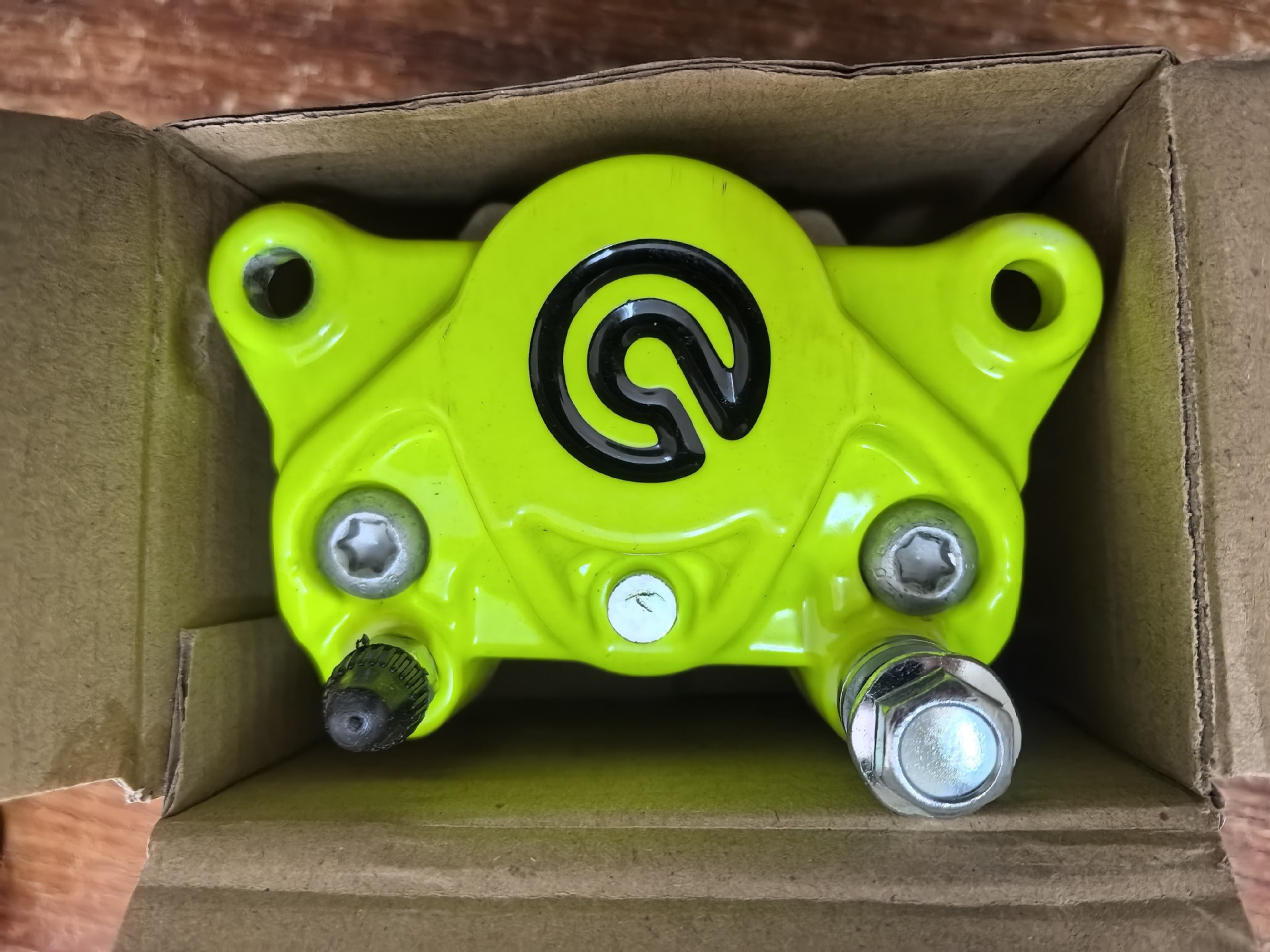 Green black label comes with stainless steel screws