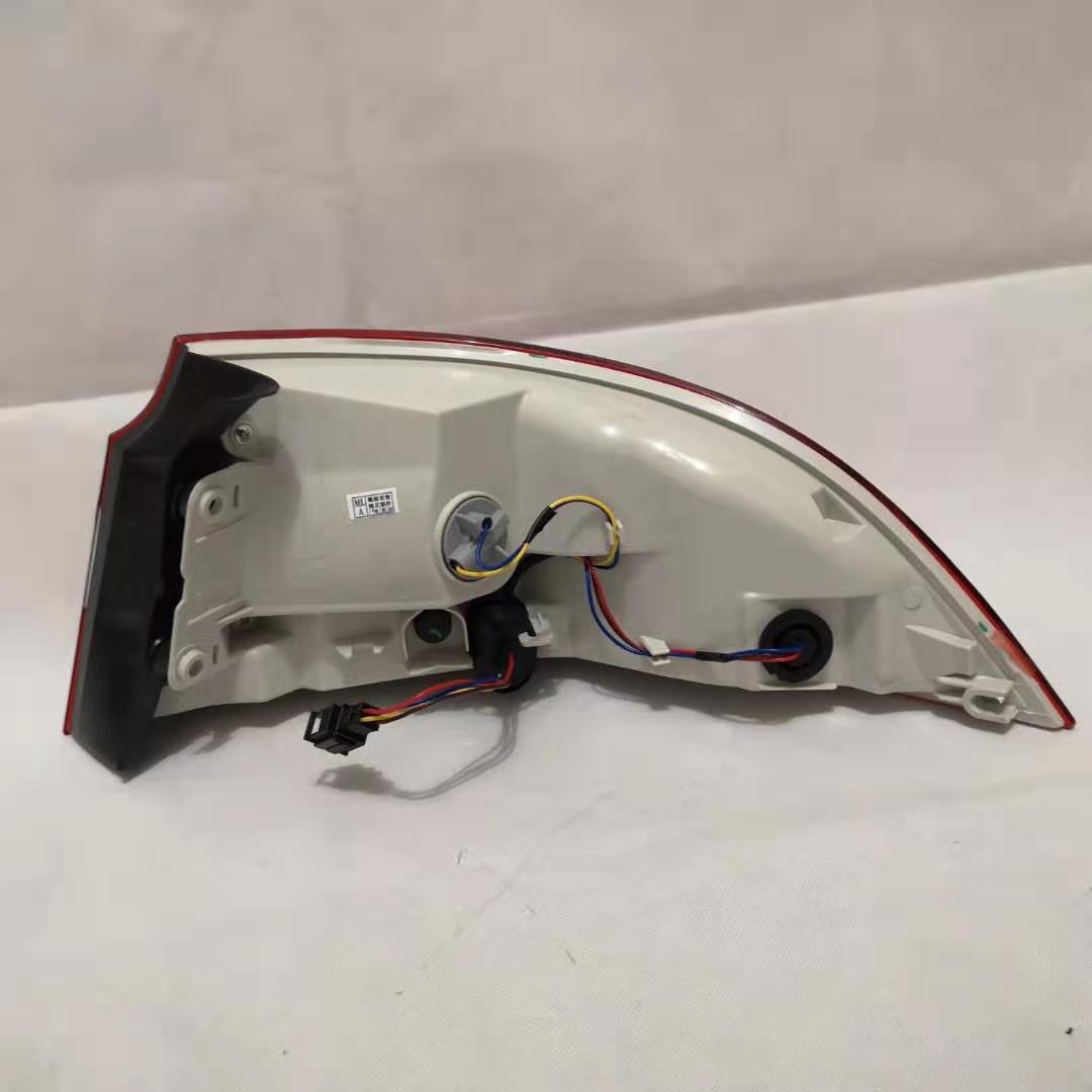 Adapted to 09-13 Skoda Haorui rear tail light assembly reversing brake light Haorui left and right rear light turn signal