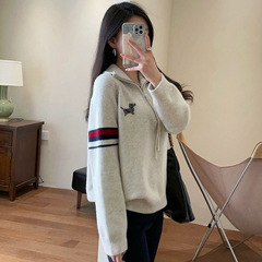 WTHEONE松弛感腊肠狗双面提花半拉链立领套头毛衣女2025秋冬