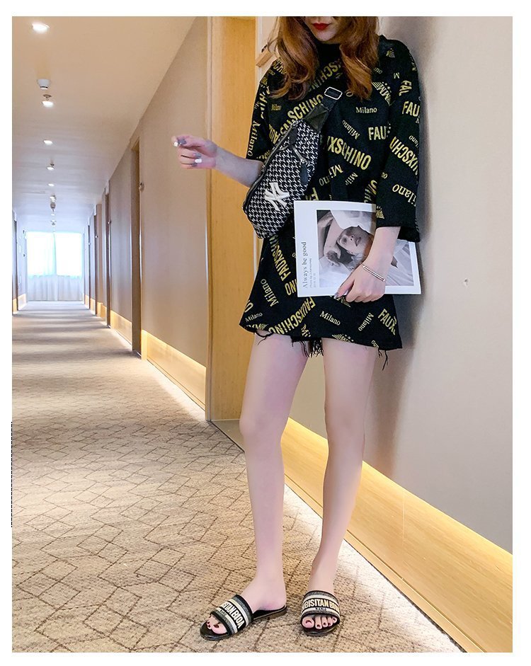 Internet Berühmte Hausschuhe Damen Sommer, Super Hot Im Jahr 2024, Neue Mode Für Den Außenbereich, Ins Trendy Beach Anti Slip One_voghion.com