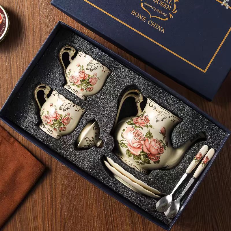 Set de tazas de café europeas pequeñas tazas de té de la tarde de lujo casero cortes de alta calidad tazas de café de cerámica exquisita plato