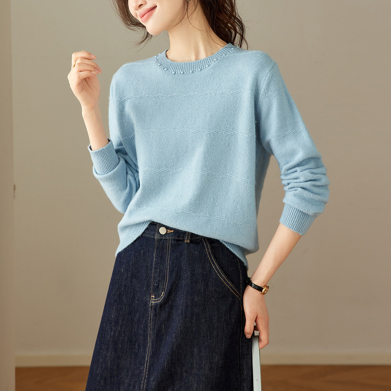 Gentle Style Round Neck Beaded Knitwear Women's Short Loose Slimming Look Bottoming Knitwear 2025 Autumn and Winter Long-Sleeved Knitwear Gentle Style Round Neck Beaded Knitwear Women's Short Loose Slimming Look Bottoming Knitwear 2025 Autumn and Winter Long-Sleeved Knitwear