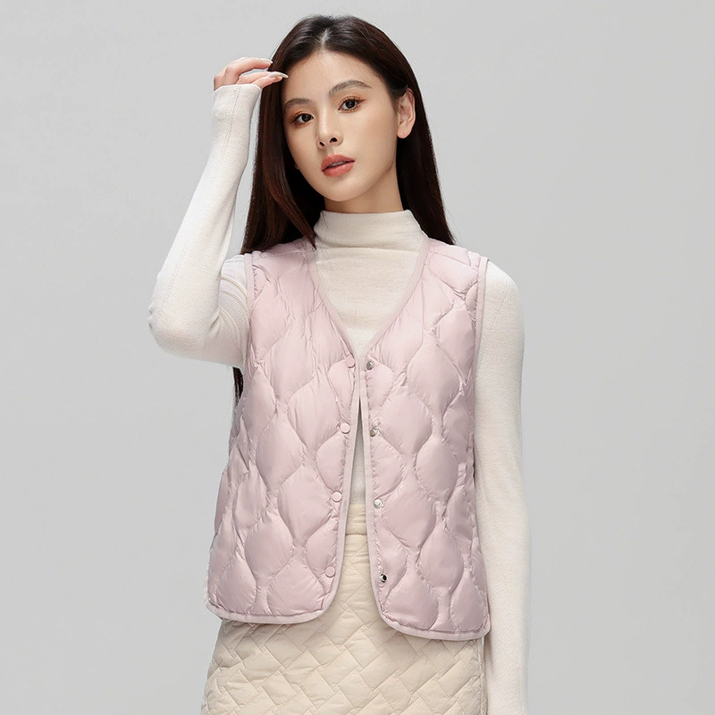 Short light and thin winter vest with down, comfortable keep warm down jacket, 24 years, V-neckline