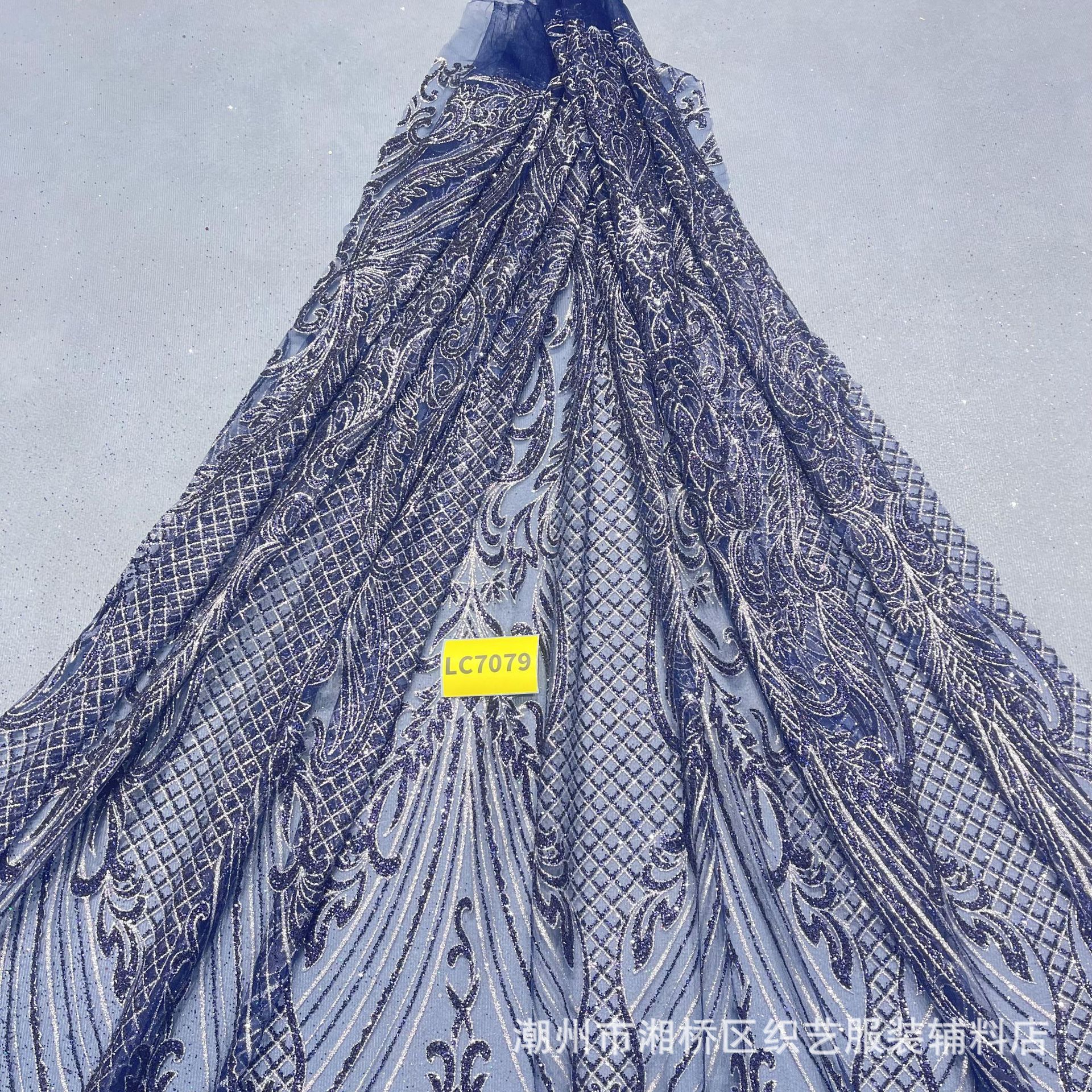 LC7079款单色10码起订 喷金婚纱晚礼服面料洒金婚礼服网眼布