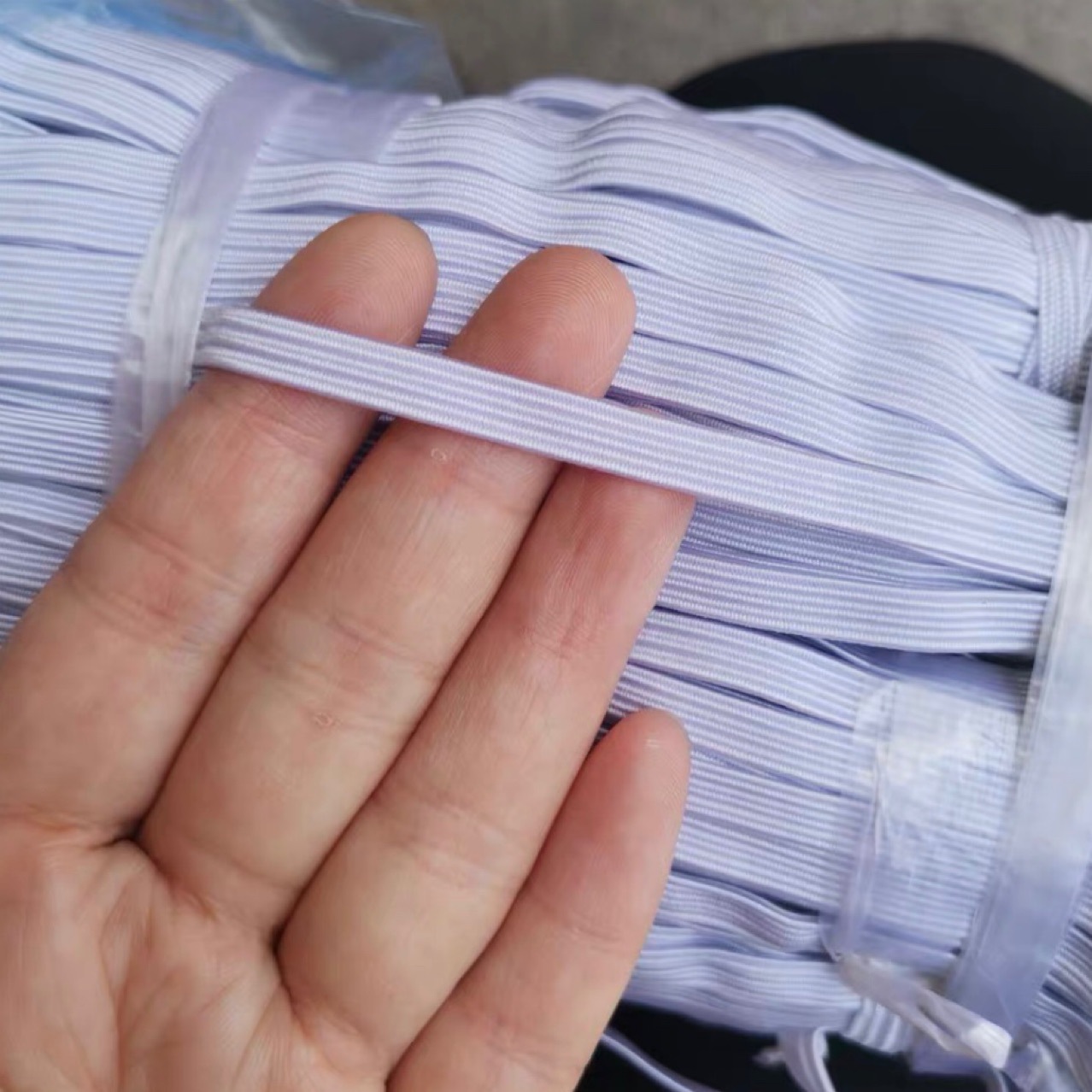 0.4-1.0cm宽黑白走马带37号乳胶丝普通松紧带高弹力批发