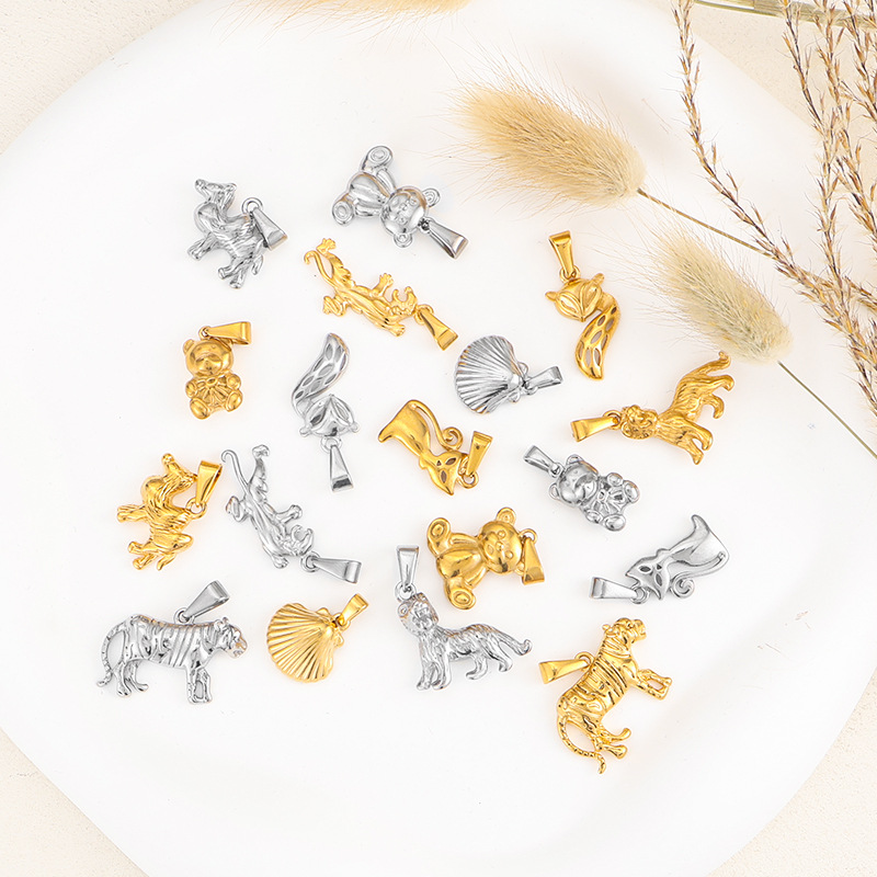 4g Weight Pendant Jewelry Making Type Real Gold Plated Plating Material 1 Piece Quantity Daily Occasion 304 Stainless Steel Material Animal Pattern All Seasons Season Unisex Gender Polished Finish Basic, Vintage Style Style Waterproof Non Tarnish, Plating Craft Real Gold Plated Animal 304 Stainless Steel Basic Vintage Style Waterproof Non Tarnish 15