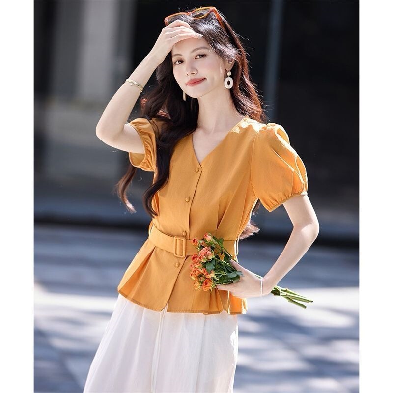2026 Summer New Style European Style Solid Color Top with Belt, Fashionable V-Neck Short-Sleeved Shirt for Women