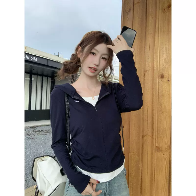 假两件长袖t恤女春秋季修身褶皱设计感小众内搭打底衫连帽上衣