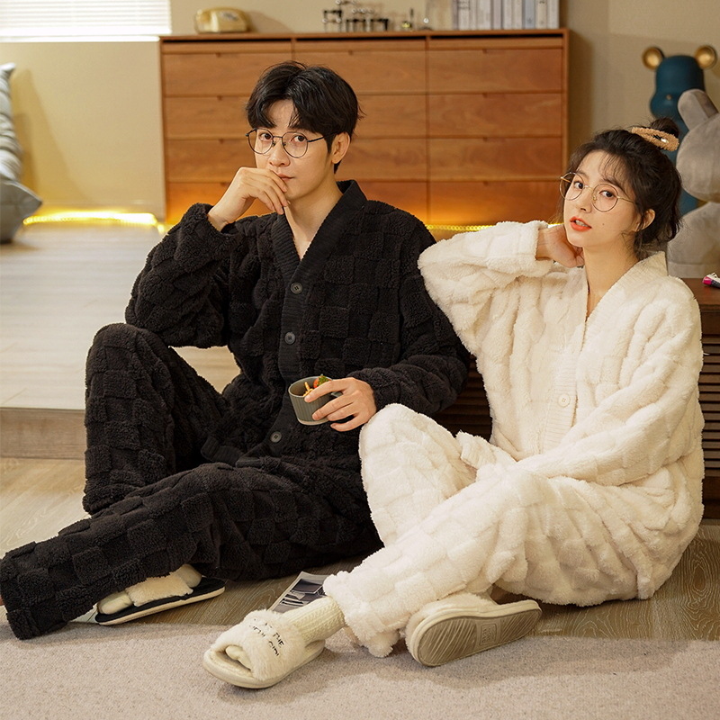 2023 Otoño e Invierno Nuevo coral polar pareja pijamas forrados de lana caliente franela ropa de abrigo hombres y mujeres ropa de hogar traje