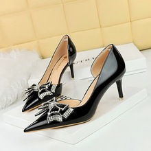 638-AH17 European and American Style Fashion Banquet Women's Shoes High Heels, Thin Heels, Shallow Mouth Pointed Lacquer Leather Rhinestone Bow Tie Single Shoes