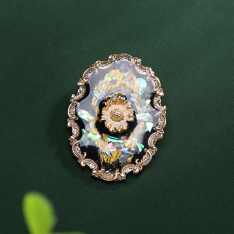 宮廷のブローチの復古のひまわりのフォトフレームの胸の花の女性の高級な深海の貝殻のレリーフのピンの軽い贅沢な個性の装飾|undefined