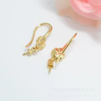 DIY ювелирные аксессуары медное покрытие 18K золото микро инкрустированные четырехлистный клевер ушной крючок серьги пустой держатель ушной крючок пустой держатель женщины 07