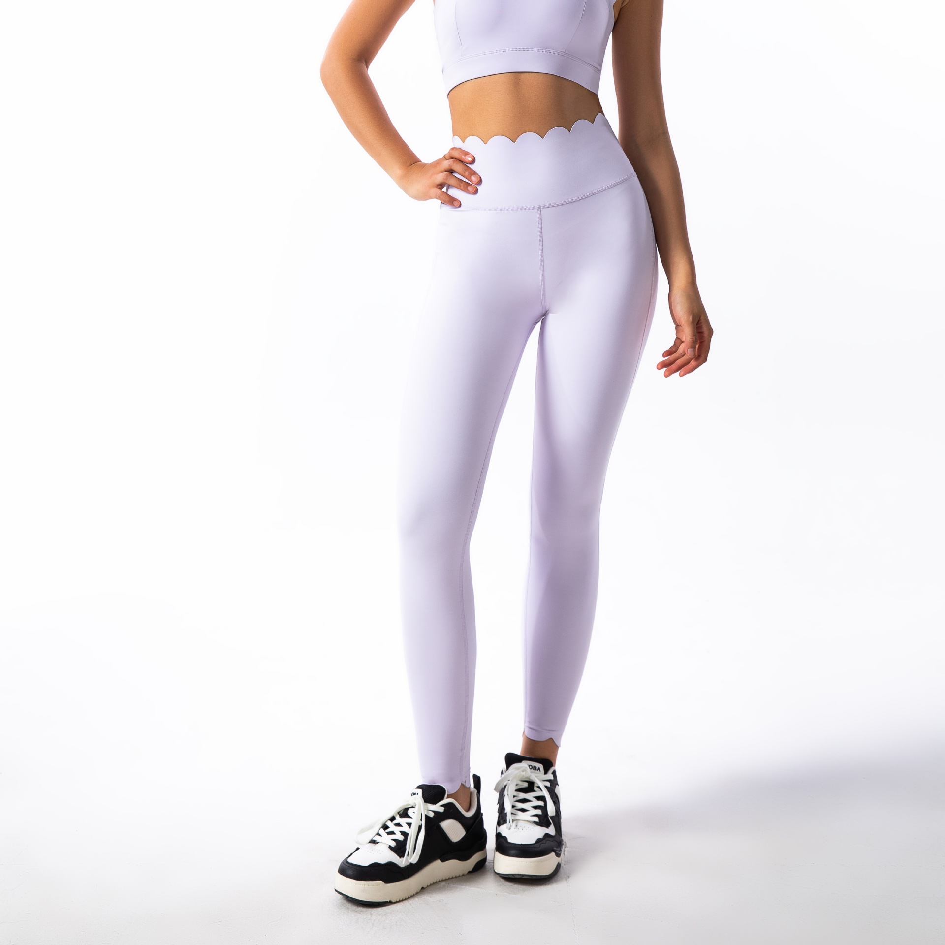 Europa y América transfronterizas damas piel de yoga de encaje pantalones apretados de elevación de cadera pantalones deportivos de adelgazamiento para montar pantalones de ejercicio