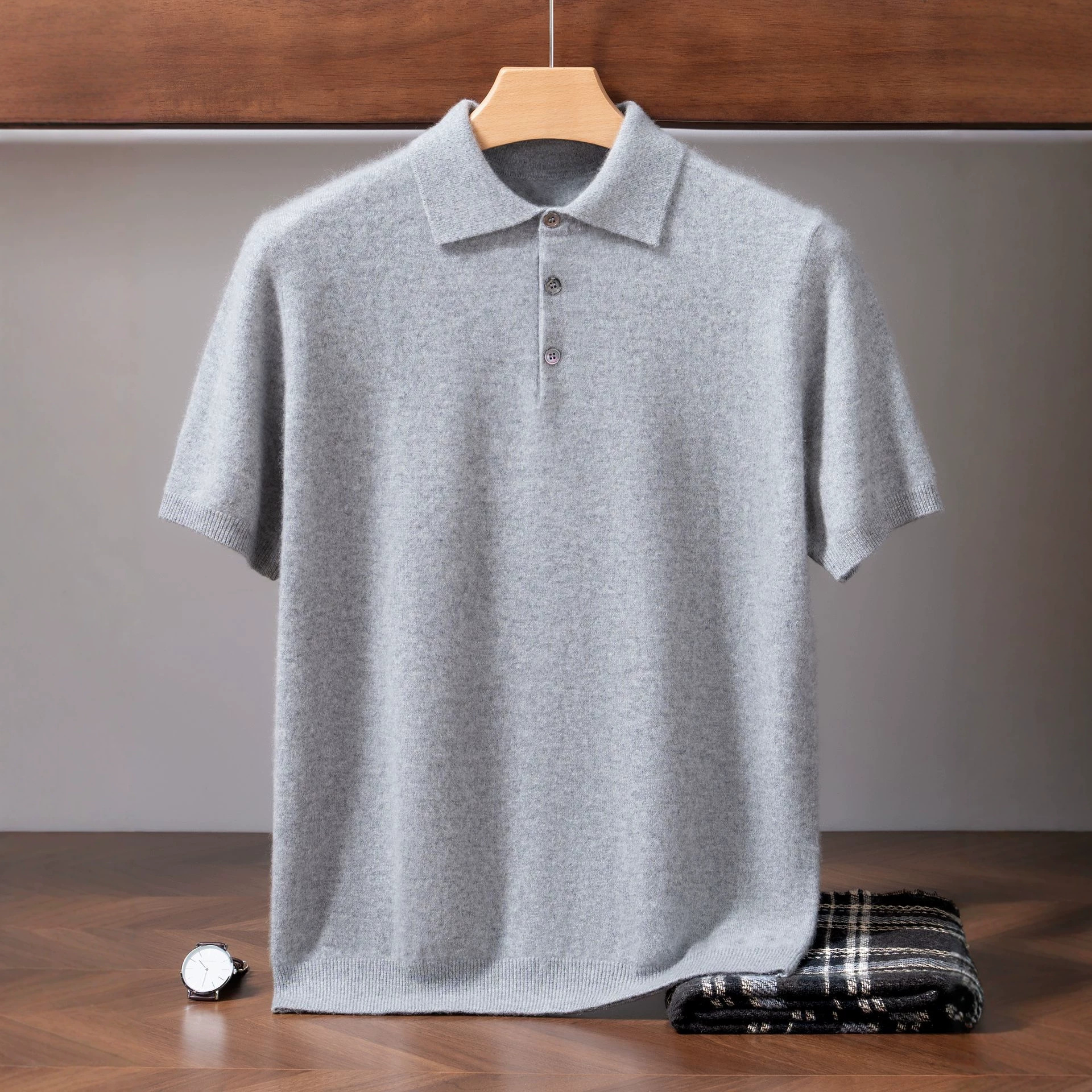 High-end, soft, and comfortable – men’s solid-color cashmere short-sleeve T-shirt with button-down polo collar, a versatile business knit vest