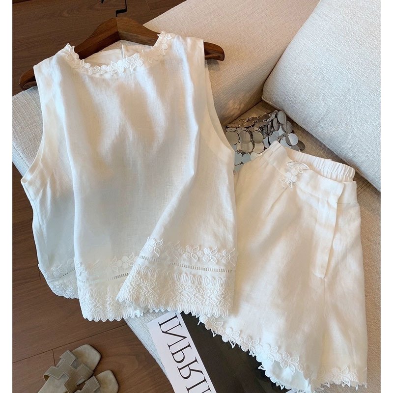 白いレース刺繍通気性ベストスーツ女性の夏の新しいハイエンドシンプルカジュアル気質ショーツ 2 点セット|undefined