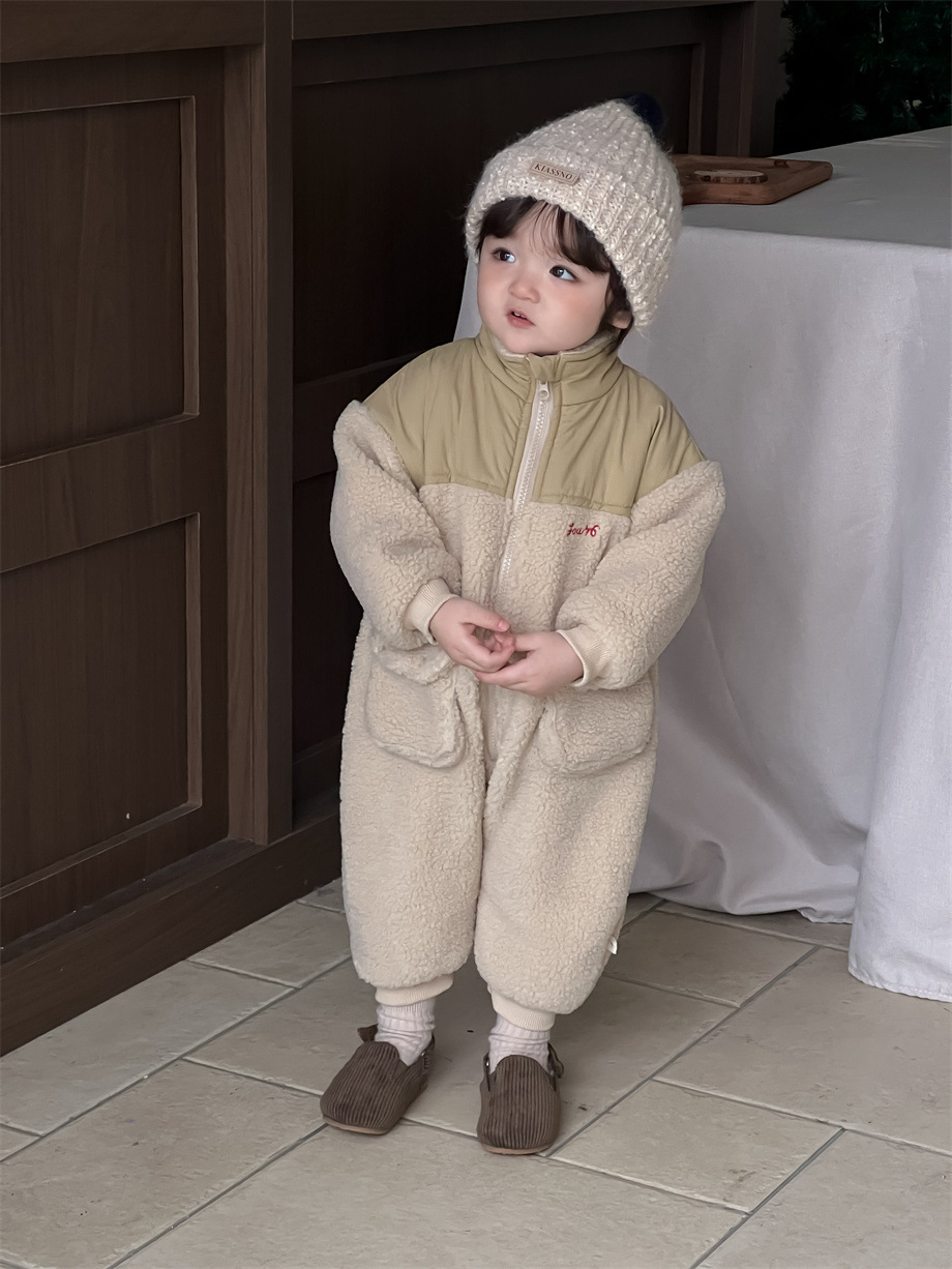 Ropa de otoño e invierno para niños 2024 ropa de salida para bebés 2024 ropa de otoño e invierno de color y terciopelo ropa de escalada image 3