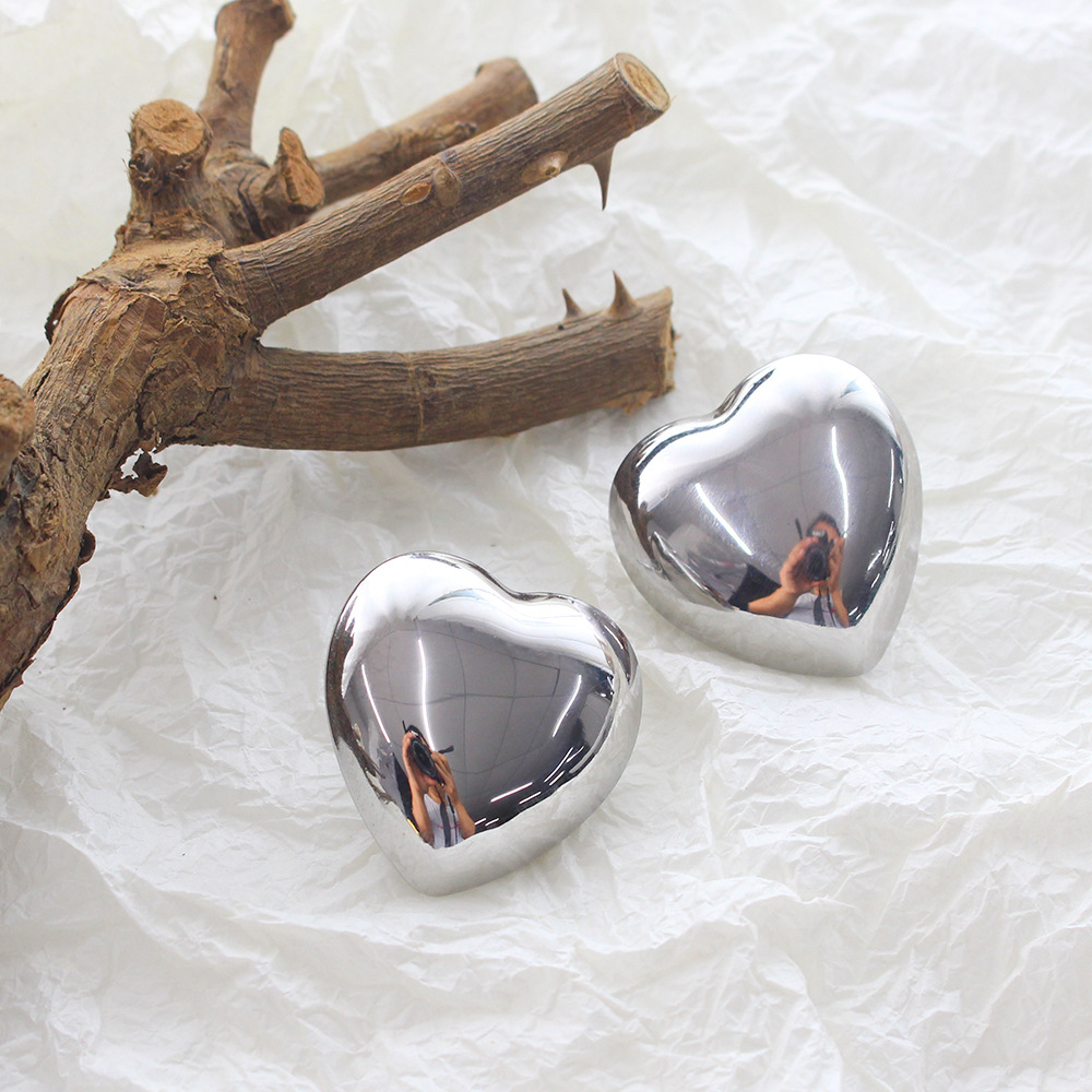 Daily Occasion 304 Stainless Steel Material Heart Shape Pattern 18K Real Gold Plated 304 Stainless Steel PVD Coated Stone-Free Heart Shape Waterproof Non Tarnish Simple Style Ear Studs For Women's