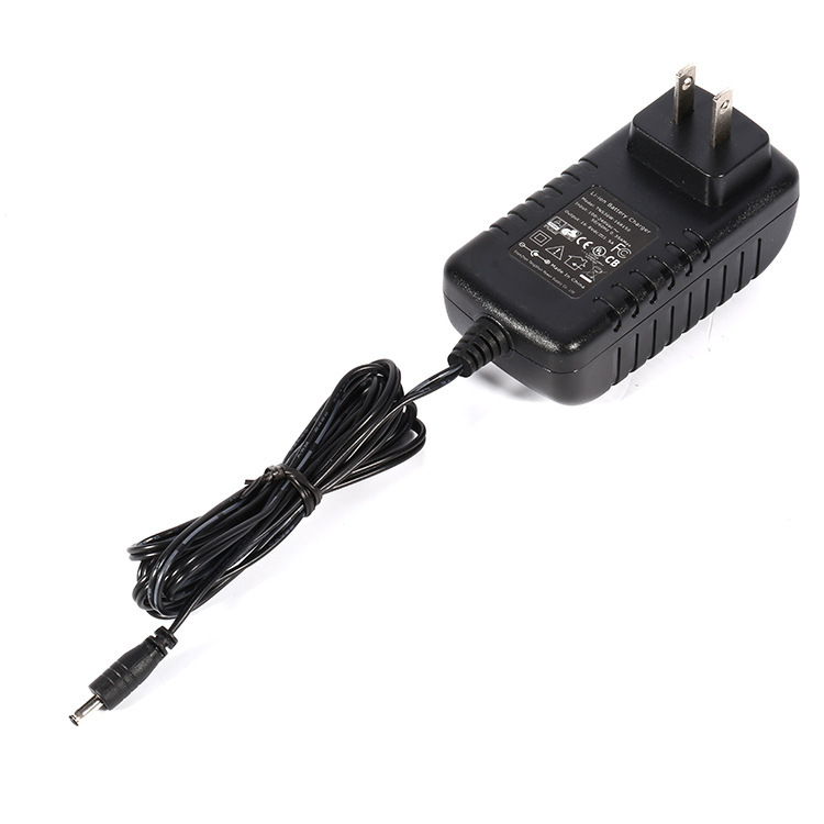 安全規格認証 4.2V4A 電動工具充電器 8.4V3A リチウム電池充電器 12.6V2A|undefined